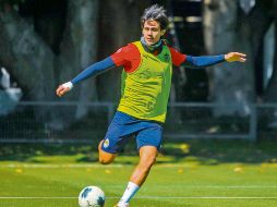 J.J. Macías. El mexicano podría tener sus primeros minutos de juego tras volver de España. TWITTER/@chivas