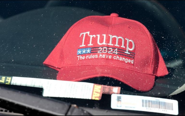 El expresidente Donald Trump fue expulsado de la plataforma a principios de 2021, por lo que abrió su propia red social. AFP/J. Kowalsky