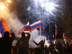 Habitantes de Donetsk celebran el reconocimiento de su república por parte de Rusia. AP/A. Alexandrov