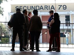 Tras los hechos, autoridades de la secundaria hablaron con padres de familia para proponerles la revisión de mochilas. SUN/V. Rosas