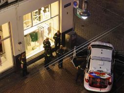 Según el medio AT5, varios testigos escucharon disparos en la tienda. AFP/L. Bosch