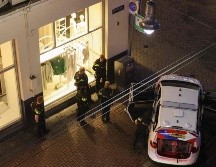 Según el medio AT5, varios testigos escucharon disparos en la tienda. AFP/L. Bosch