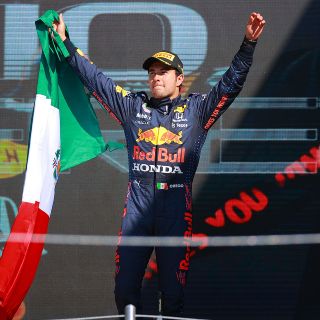 "Checo" Pérez, orgulloso embajador de Jalisco