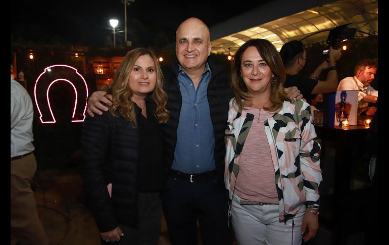 Montserrat Planella, Laurentino González y Elisa Gutiérrez. GENTE BIEN JALISCO/ ANTONIO MARTINEZ