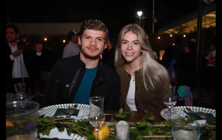 Alejandro Hernández y Viviana García. GENTE BIEN JALISCO/ ANTONIO MARTINEZ