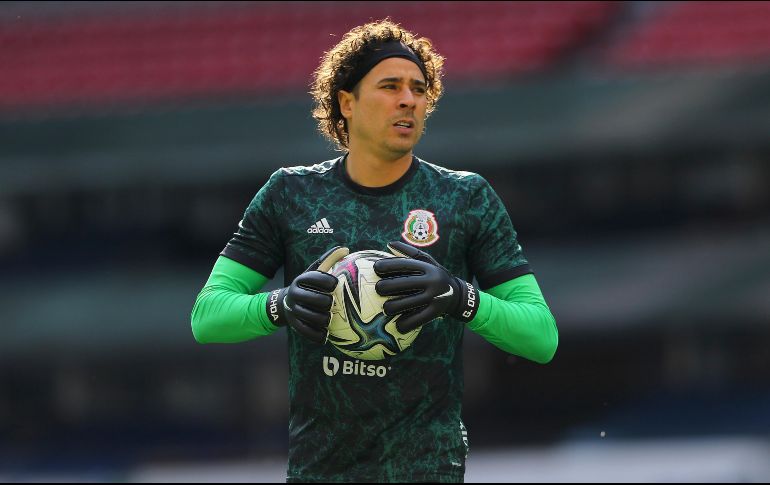 SE SALVA. Guillermo Ochoa es el único jugador con jerarquía que ve Luis Hernández en el Tri. IMAGO7