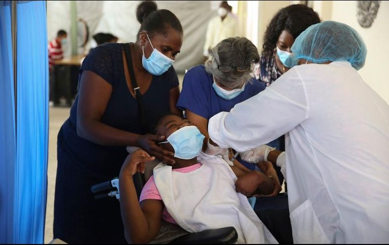 En 2020, 12 países reportaron coberturas menores al 80% para la tercera dosis de la vacuna contra la polio. AP/O. Joseph