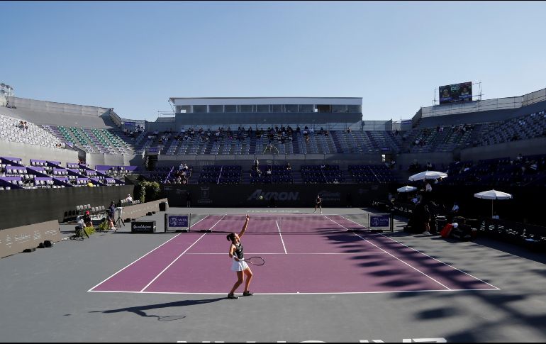 El torneo de dobles entró a su etapa cumbre teniendo ya a las ocho duplas invitadas a los Cuartos de Final en el Abierto AKRON de Zapopan. EFE/F. Guasco