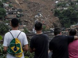El martes de ayer, las intensas lluvias volvieron a inundar parte de la ciudad, y los habitantes revivieron los temores que sintieron la semana pasada. EFE/ A. Lacerda
