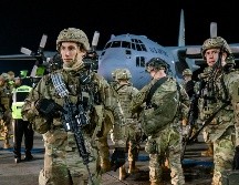 Soldados estadounidenses arriban a Letonia, país miembro de la OTAN fronterizo con Rusia. EFE