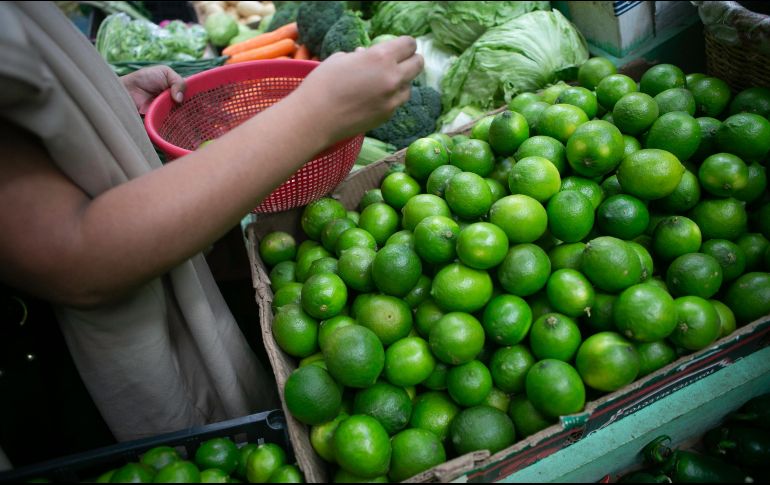 Entre los genéricos que más repuntaron en la primera mitad de febrero destacan las frutas como el limón con un alza anual de 176.28%. EL INFORMADOR / ARCHIVO