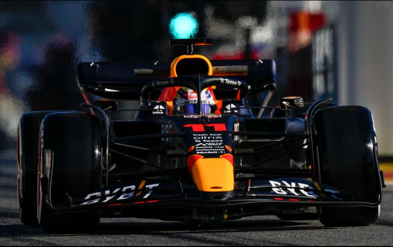 SE ACOSTUMBRA. Esta fue la primera ocasión en la que “Checo” probó el RB18. EFE/E. Fontcuberta
