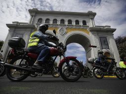 Los motociclistas aseguran que a bordo de los autos también se cometen ilícitos, y no hay restricciones para ellos. EL INFORMADOR/ARCHIVO