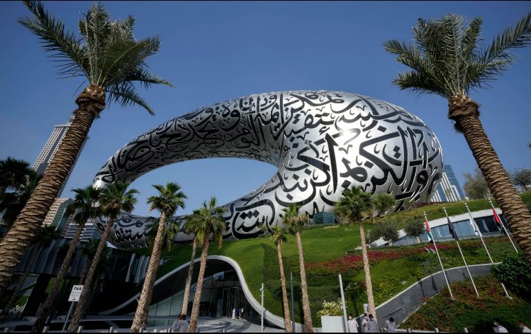 La estructura del museo tiene forma de anillo y en lugar de columnas se sostiene por una red de vigas diagonales. AP/K. Jebreili