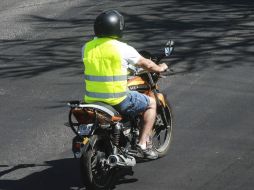 La propuesta anunciada por el regidor emecista, Luis Cisneros Quirarte, plantea que las motocicletas donde viajen dos personas no podrían circular en puntos como el Centro Histórico o Chapultepec. EL INFORMADOR / ARCHIVO
