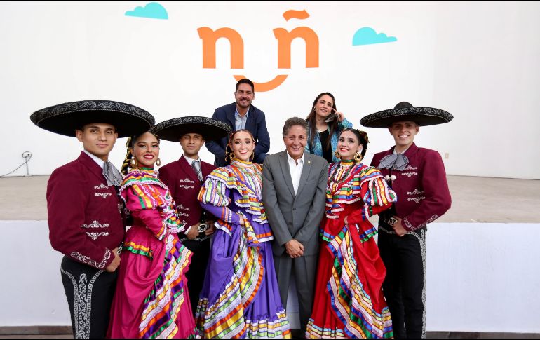 Juan José Frangie recorrió las instalaciones para supervisar las mejoras de este espacio en el que se montó una exposición y una presentación del Ballet Folklórico Teocalli. CORTESÍA / Gobierno de Zapopan