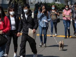 De los contagios confirmados, hay 56 mil 825 casos activos. EFE/I. Esquivel