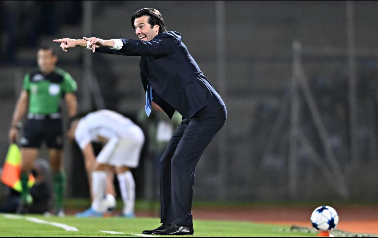 Santiago Solari. El entrenador de las Águilas sigue en la cuerda floja y precisa de un triunfo para consolidarse en su puesto. IMAGO7/E. Espinosa