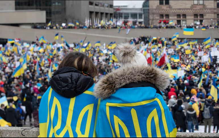 Al rededor del mundo, miles de personas se han manifestado para que se detenga la guerra entre Rusia y Ucrania. AP/C. Young