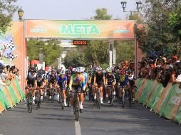 Durante la competencia el público aplaudió y alentó a los pedalistas, sobre todo en la zona centro del municipio. FACEBOOK /  @COMUDEZAPOPANOFICIAL