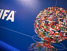 La postura de la FIFA llega luego de que algunos aficionados han pedido que se quite la sede del mundial a México. ARCHIVO