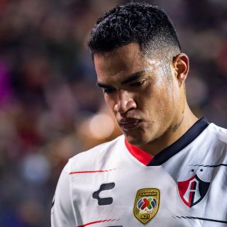 Atlas: Santamaría recibe castigo tras expulsión