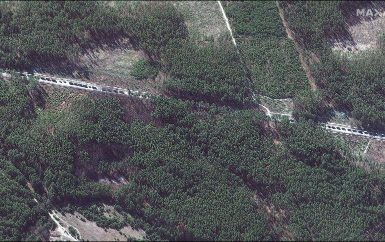 En el convoy de rusos se extiende por alrededor de 64 kilómetros y fue capturado por imágenes satelitales. ESPECIAL