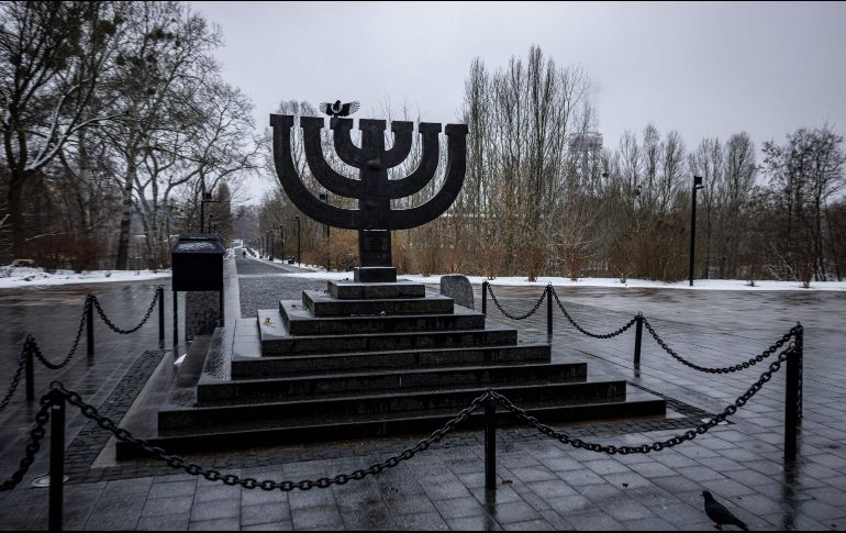 El sitio de Babyn Yar recuerda más de 33 mil judíos ucranianos que fueron asesinados en dos días por miembros la policía alemana. AFP / D. Dilkoff