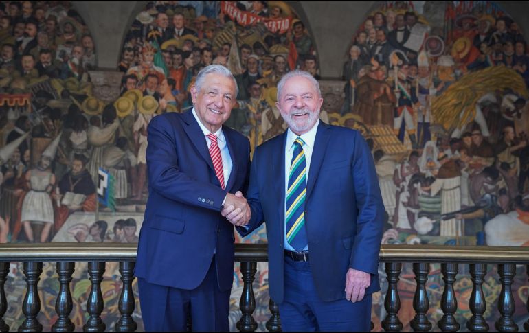 Andrés Manuel López Obrador y Luiz Inácio Lula da Silva realizan un recorrido por el área histórica de Palacio Nacional. EFE / Presidencia de la República