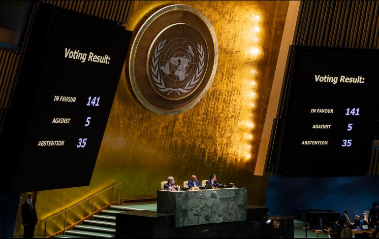 De los 193 estados miembros de Naciones Unidas, 141 respaldaron el texto, mientras que únicamente cinco votaron en contra. EFE / J. Lane