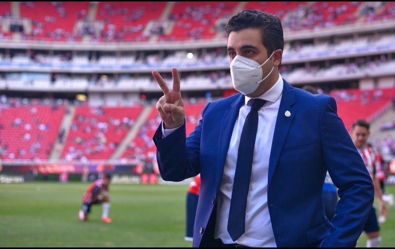 La directiva encabezada por Amaury Vergara le ha dado la confianza a Leaño, pese a que apenas ha podido ganar cuatro de 16 partidos dirigidos. IMAGO7