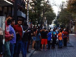 Cientos de personas salen de sus hogares o centros de trabajo en la Ciudad de México luego del sismo con magnitud 5.7 con epicentro en Veracruz. SUN / D. Sánchez
