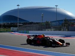 La máxima categoría del automovilismo en el mundo canceló de manera oficial la carrera que se llevaría a cabo en la ciudad de Sochi. AP / ARCHIVO