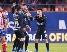 Las Chivas rescataron el empate a dos goles de la cancha del Alfonso Lastras ante el Atlético de San Luis. IMAGO7