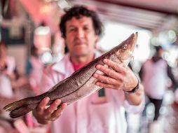 La Profeco sugiere revisar que las escamas del pescado estén brillantes, la carne con consistencia, los ojos firmes y transparentes y el olor debe ser fresco. EL INFORMADOR / ARCHIVO