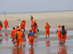 Entre los beneficiarios se encuentran pescadores de las zonas costeras que perdieron su medio de trabajo por la contaminación. NOTIMEX/Archivo