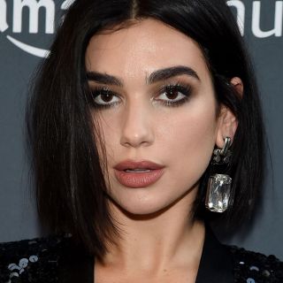¿Playback? Dua Lipa queda al descubierto tras perder el micrófono en show (VIDEO)