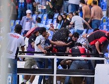 Las dramáticas imágenes que se vieron el día de ayer en el Estadio La Corregidora, han dado la vuelta al mundo y causaron que las insitituciones que dirigen el futbol reaccionaran ante la violencia. IMAGO7