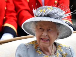 La reina Isabel II, recién recuperada de COVID-19, con sus 95 años, y que según los funcionarios reales mantiene un buen estado de salud. EFE/ARCHIVO
