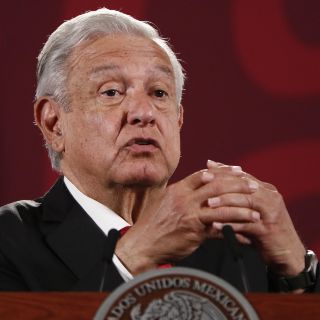 AMLO garantiza abasto de combustibles pese al aumento de precios