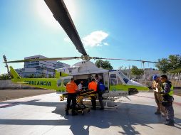 Los jóvenes ahora están en el Hospital Civil de Guadalajara “Fray Antonio Alcalde”, donde se continuará con su atención médica. ESPECIAL