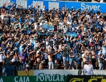 De igual manera, estos grupos de personas fueron vetados de poder apoyar a su equipo en cualquier estadio del país durante un año. IMAGO7