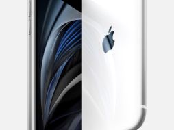 El iPhone SE es un smartphone más pequeño y es muy popular entre sus usuarios. AP / ARCHIVO