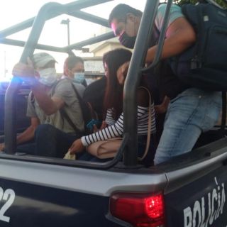 Tlajomulco de Zúñiga: Impiden operación de 250 "taxis" en el fraccionamiento Los Agaves