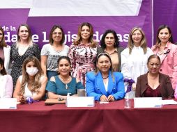 Aseguran que con agrupar a políticas de todos los partidos en una bancada común buscan visibilizar y refrendar su compromiso con el sector femenino. ESPECIAL