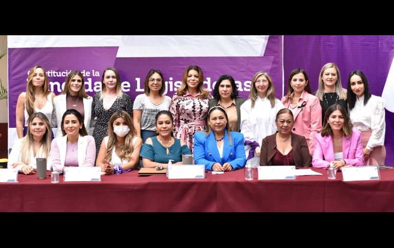 Aseguran que con agrupar a políticas de todos los partidos en una bancada común buscan visibilizar y refrendar su compromiso con el sector femenino. ESPECIAL