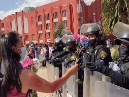 Entre los contingentes sobresalen decenas de estudiantes y profesionistas con el característico pañuelo verde. ESPECIAL