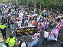 La segunda marcha 8M partió de la Glorieta de los Desaparecidos hacia la Antimonumenta en el Centro de Guadalajara. EL INFORMADOR / G. Gallo