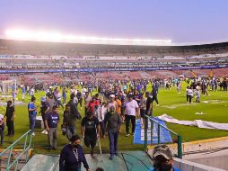Por tres años la porra de los Gallos Blancos de Querétaro no podrá asistir a los partidos de local de su equipo. EFE/ S. Miranda