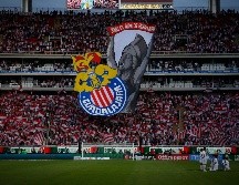 La directiva de Chivas tomó la postura de cerrarle las puertas a su propia barra por tiempo indefinido. IMAGO7